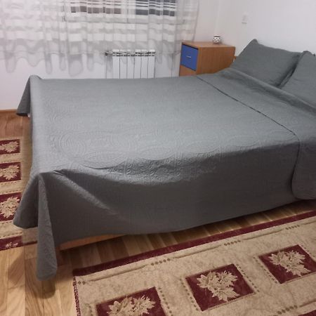 Cozy Skopje Retreat 2 Apartment Екстериор снимка