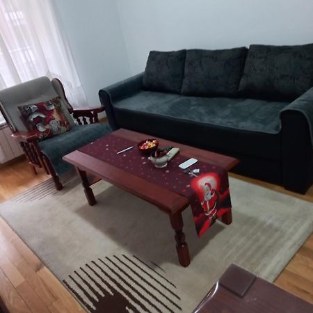 Cozy Skopje Retreat 2 Apartment Екстериор снимка